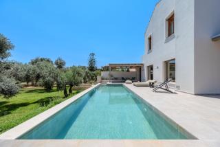 Villa Amano - Authentic Luxury, heated pool - 4