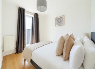 1 Bed Apartment in Wimbledon - London - 3