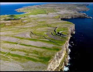 Seaside Retreat - 4 Guests - Fireplace - Parking - Galway - 5