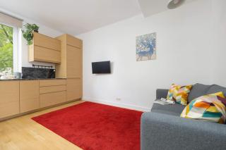 Bright Apartment Andersa Warsaw Near Ogrod Krasinskich and Old Town by Noclegi Renters - Warsaw - 7