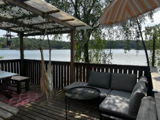 Lakehouse getaway with rowing boat - Lerum - 4