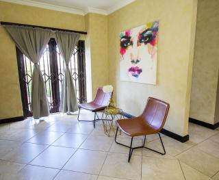Fourways Luxurious 5-Bed Home - Sandton - 5