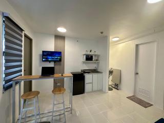 Stylish Minimalist Comfort Stay Beside EK - Santa Rosa - 9