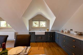 The Hideaway - Sutton - 4