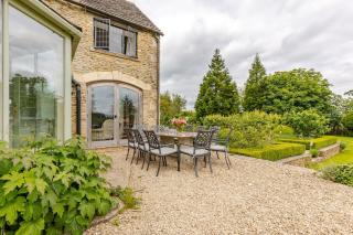 Cotswold Farmhouse with Swimming Pool - Miserden - 9