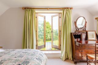 Cotswold Farmhouse with Swimming Pool - Miserden - 8