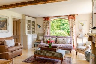 Cotswold Farmhouse with Swimming Pool - 3