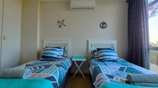Beachfront Getaway Seaview Margate - Margate - 5