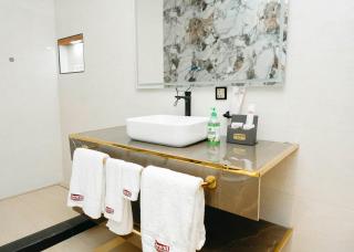 Gerwill Hotel - - 7