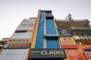 Hotel Cladis Near Sector 15 Metro - Noida - 0