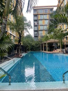 Welcome to warm room here have gym saona Netflix - Bangkok - 2