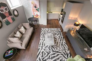 The Editorial - Covent Garden By Frankie Says - 1