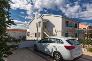 Apartment Koralj 3 with a heated Pool - Krk - 5