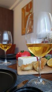 Central Cozy Apartment at Gastro District - 2