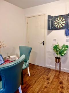 5 Bedroom Contractors Accommodation in Dartford Kent - Spacious Holiday Home - Close To Dartford Crossing - Close To City Centre - Dartford - 8