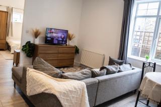 Extra Large Modern Studio Flat In Kent - Maidstone - 0