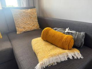 Modern 2-Bed Victorian Apartment - Sleeps 6 & Pets - Yeovil - 2