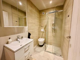 Apartmán s balkónom a parkovaním - Michalovce - 7