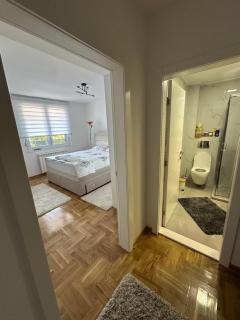 Niš Deluxe - 1