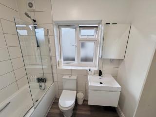 Convenient Private Triple Room 30 Min to Central - 4
