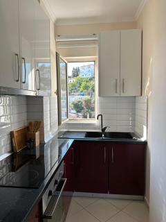 Leilas Apartment - Himarë - 1