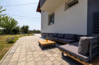 Three-Bedroom Holiday Home Vida with Private Pool - Zagreb - 1