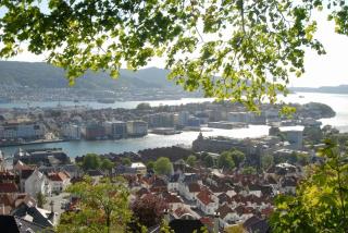Cozy City Apartment In Bergen Sentrum 5 Bedrooms - Bergen - 3