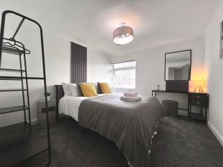 Rent in Worcester at 36 Bransford Rd - Worcester - 3