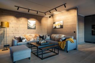 Riddertunets luksuriøse - 9