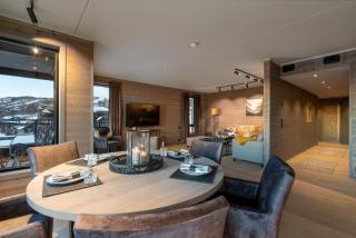 Riddertunets luksuriøse - 7