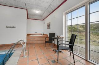 Thatched house with pool by the sea - SJ690 - 5