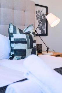Stylish Urban Retreat with Stunning City Views - Città del Capo - 4