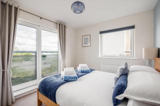 Isle View - Large Corner Balcony with Harbour Views - Poole - 6