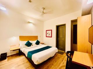 Couple Friendly Hotel- Surajkund Faridabad Shooting Range - Faridabad - 2