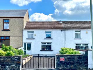 Miners cottage(1840)Nr. Brecon,Tower Zip & Bike Pk - Aberdare - 4