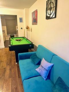 5 Bedroom Contractors Accommodation in Dartford Kent - Spacious Holiday Home - Close To Dartford Crossing - Close To City Centre - Dartford - 0