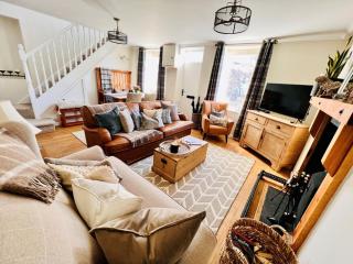 4 Scenic Stone Cottage with BBQ Hut & Garden in Brecon Beacons National park - Pont Sticill - 3