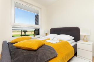 Modern Apartment with Parking and Balcony in Gdynia by Noclegi Renters - Gdynia - 9