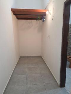 Furnished apartment - - 4