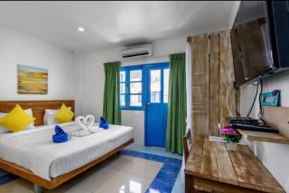 La Casa Residencies - 3