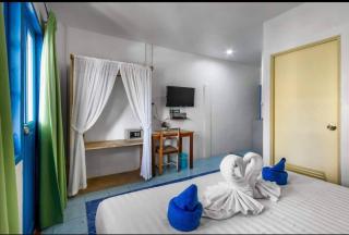 La Casa Residencies - 6