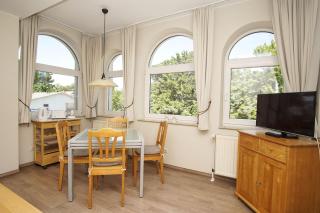 strandnah, mit Balkon und Sauna- und Schwimmbadnutzung im AHOI Erlebnisbad in Sellin gratis - Villa Strandmuschel FeWo 07 - Göhren - 4