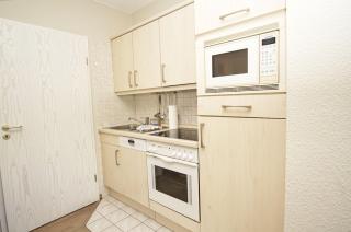 strandnah, mit Balkon und Sauna- und Schwimmbadnutzung im AHOI Erlebnisbad in Sellin gratis - Villa Strandmuschel FeWo 07 - Göhren - 2