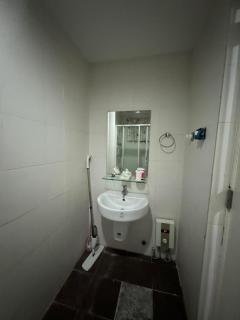 KL Studio close to Greenbelt - Manila - 3