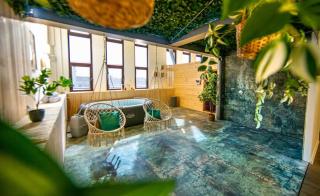 Casino Whirlpool-Sauna-Kino-Indoor Basketball - Höhr-Grenzhausen - 9