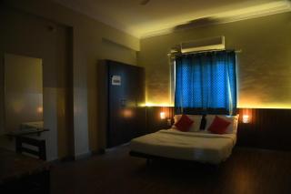 Goldhorn Hotels & Banquet Mehdipatnam Near St Ann's college - 1