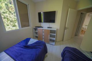 Apto completo com wi-fi, ar-cond a 200m da praia - Guarujá - 2