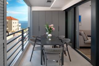 Deluxe Apartment with private heated pool on Žnjan Beach - Urban Nook - Split - 8