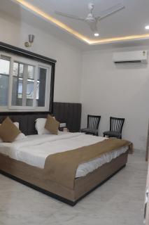 Hotel Signature Inn - 9