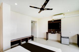 Townhouse Narayanaguda Metro Station Formerly Hotel Anshu Grand - Hyderabad - 1